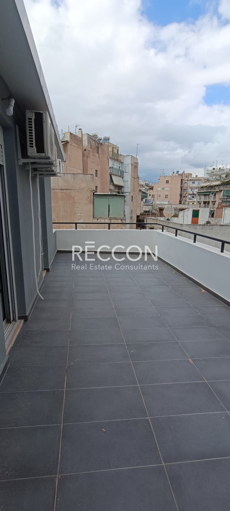 Apartment in Fokionos Negri, Kipseli — Photo 2 of 16