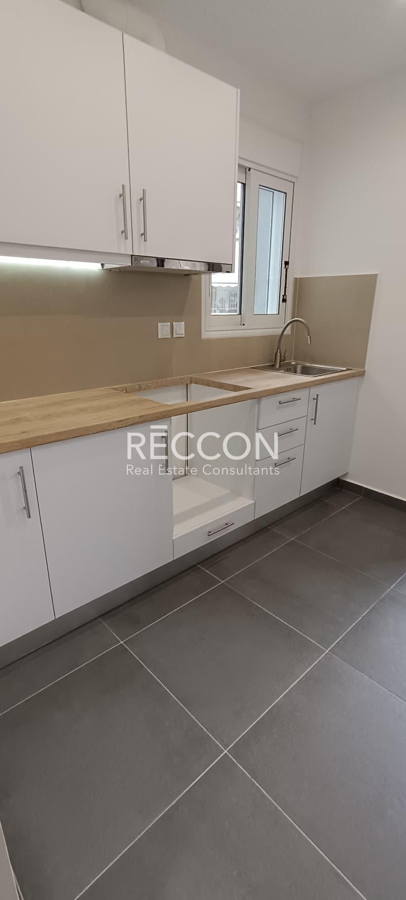 Apartment in Fokionos Negri, Kipseli — Photo 13 of 16