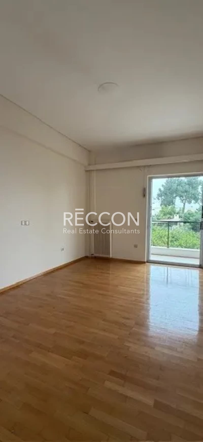 Apartment in Ano Voula, Voula — Photo 9 of 18