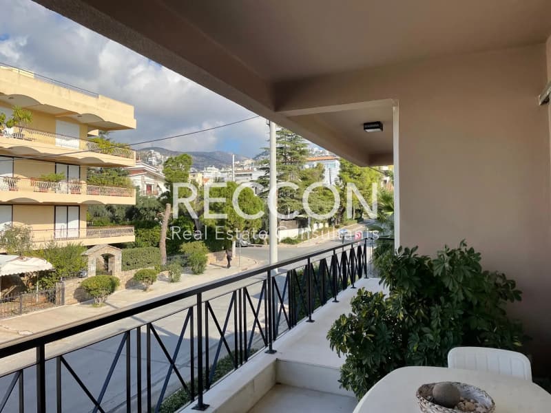 Apartment in Ano Voula, Voula — Photo 15 of 18