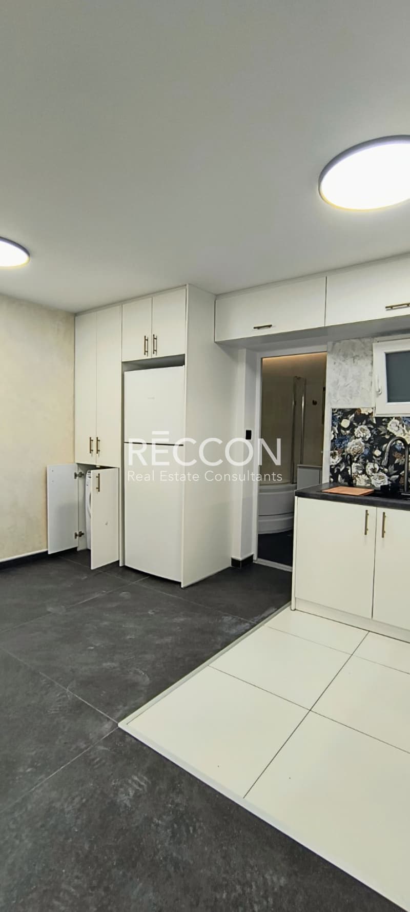Apartment in Oria Imittou, Pagkrati — Photo 4 of 28