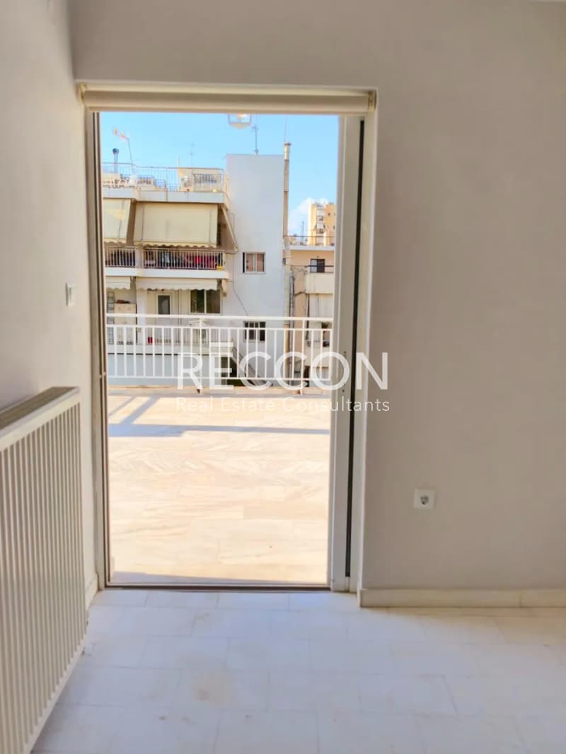 Apartment in Trachones, Alimos — Photo 19 of 22