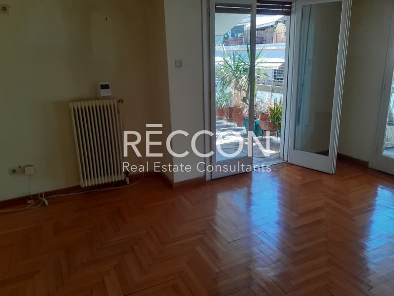 Apartment in Exarcheia, Exarchia - Neapoli — Photo 1 of 24