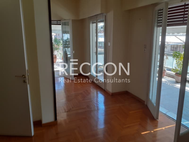 Apartment in Exarcheia, Exarchia - Neapoli — Photo 5 of 24