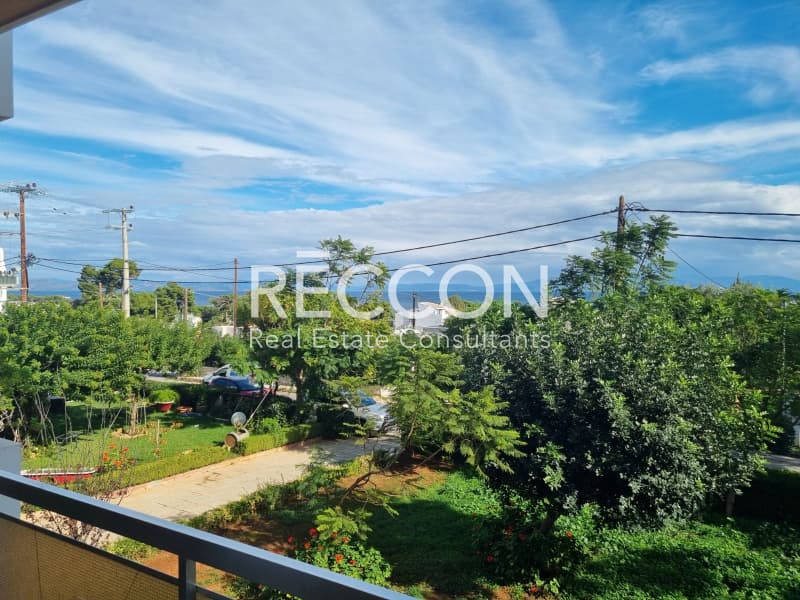 Apartment in Agios Nikolaos, Rafina — Photo 1 of 6