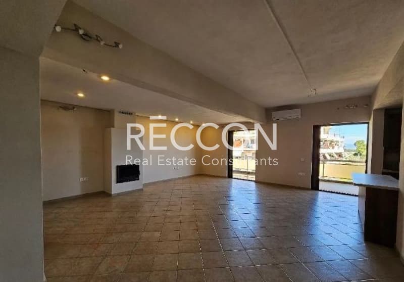 Apartment in Agios Nikolaos, Rafina — Photo 1 of 25