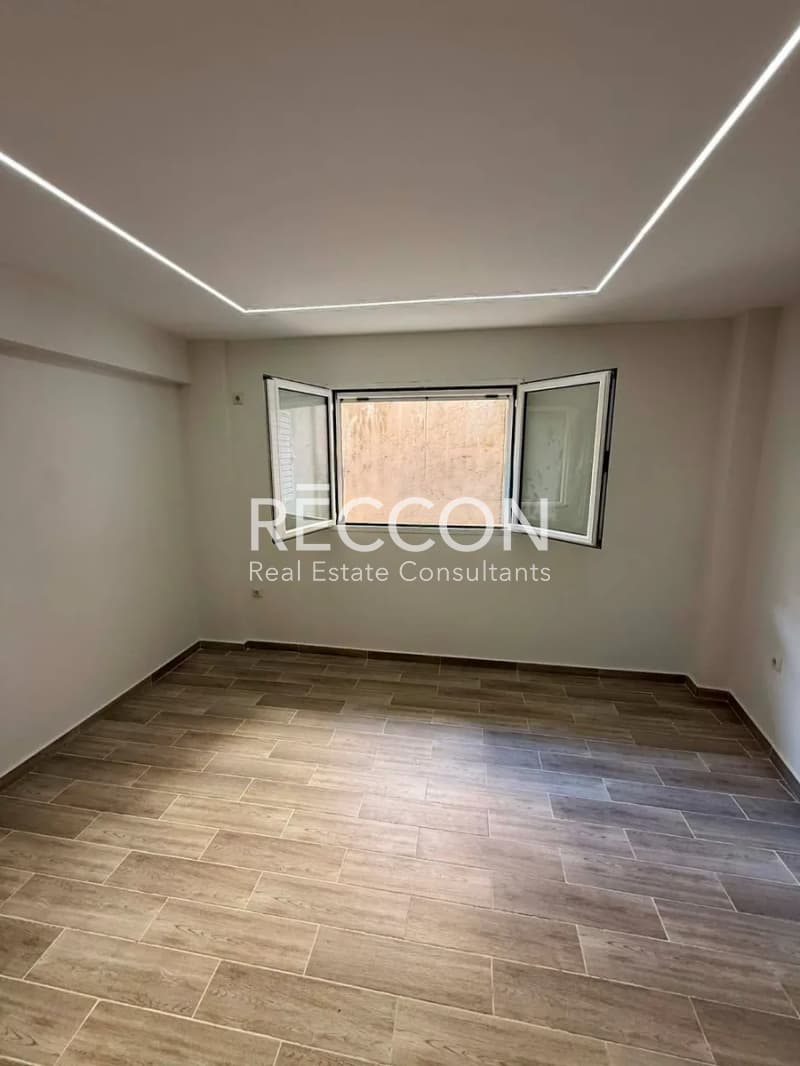 Apartment in Zoodochos Pigi, Vironas — Photo 7 of 10