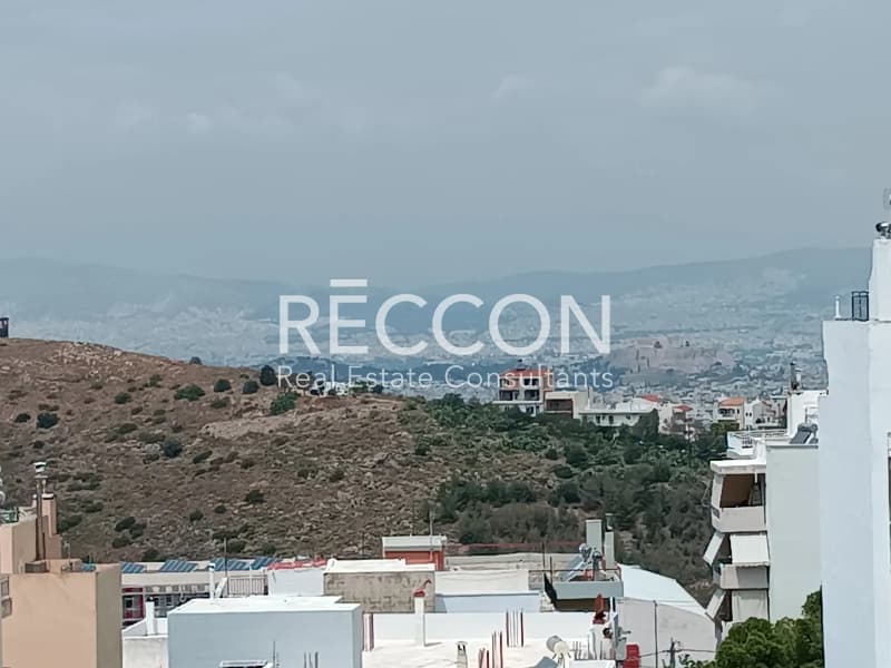 Apartment in Kareas, Vironas — Photo 21 of 25