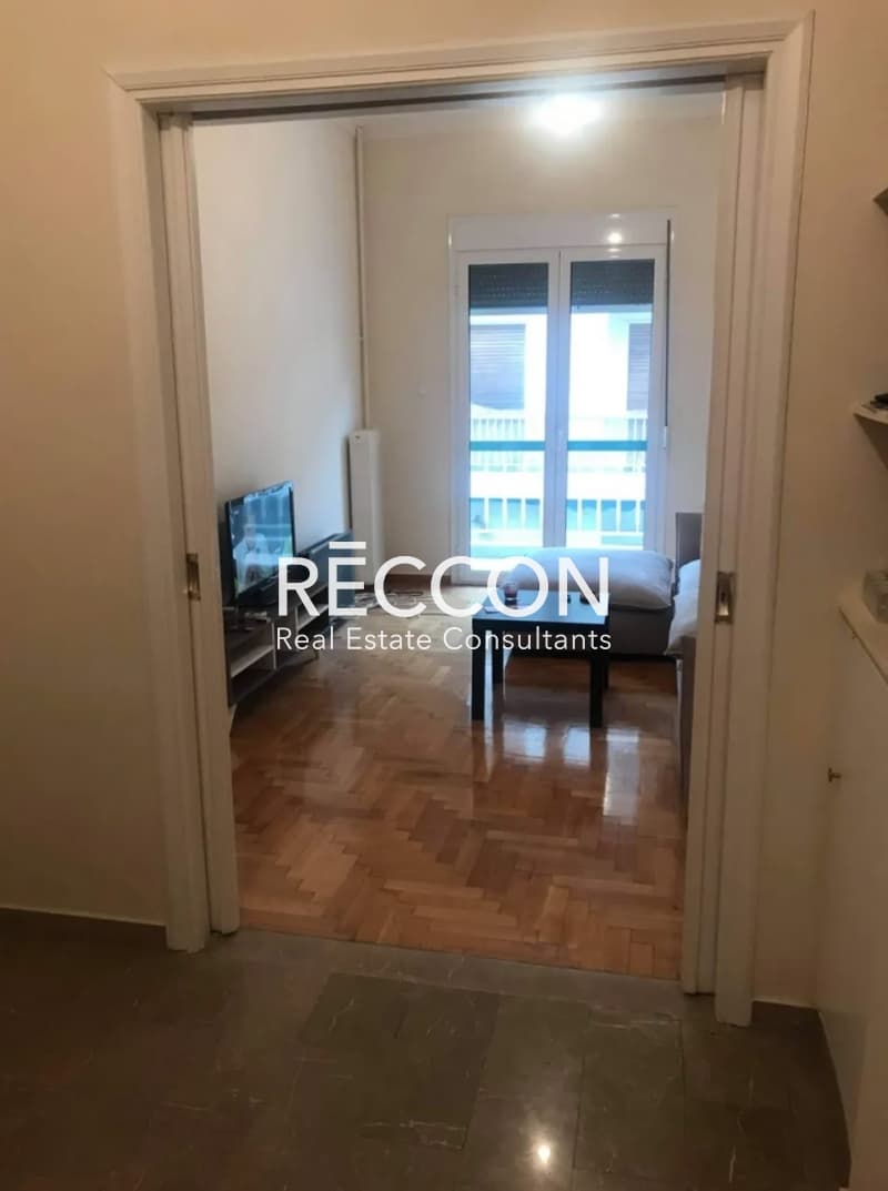 Apartment in Neo Pagkrati, Vironas — Photo 1 of 8