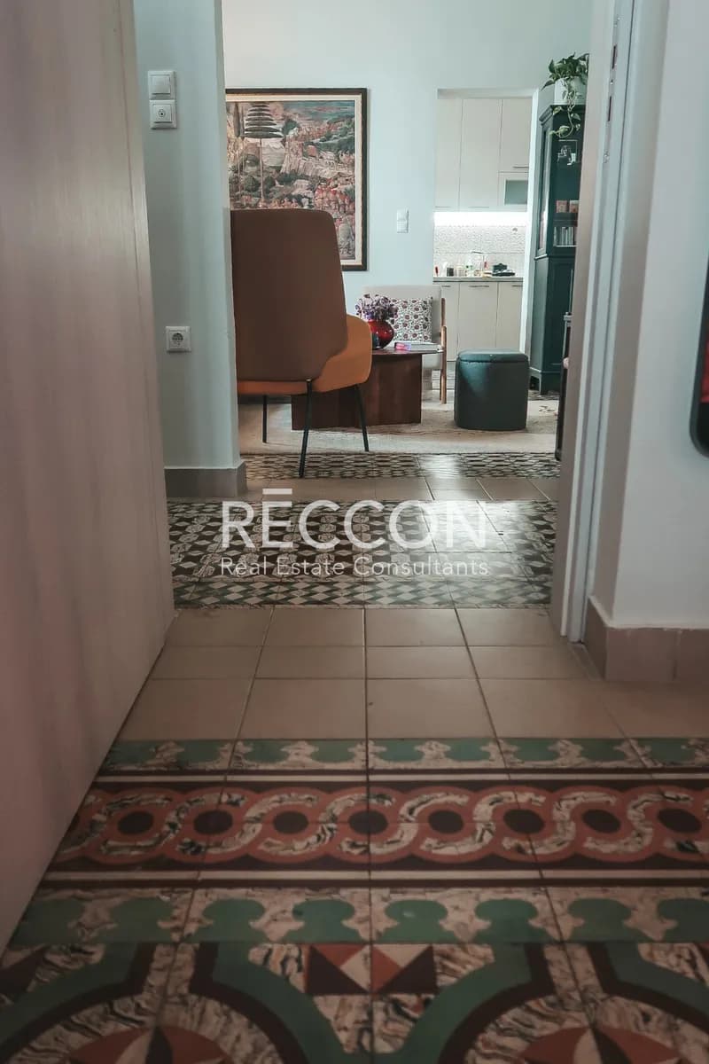 Apartment in Zoodochos Pigi, Vironas — Photo 3 of 25