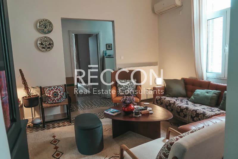Apartment in Zoodochos Pigi, Vironas — Photo 2 of 25