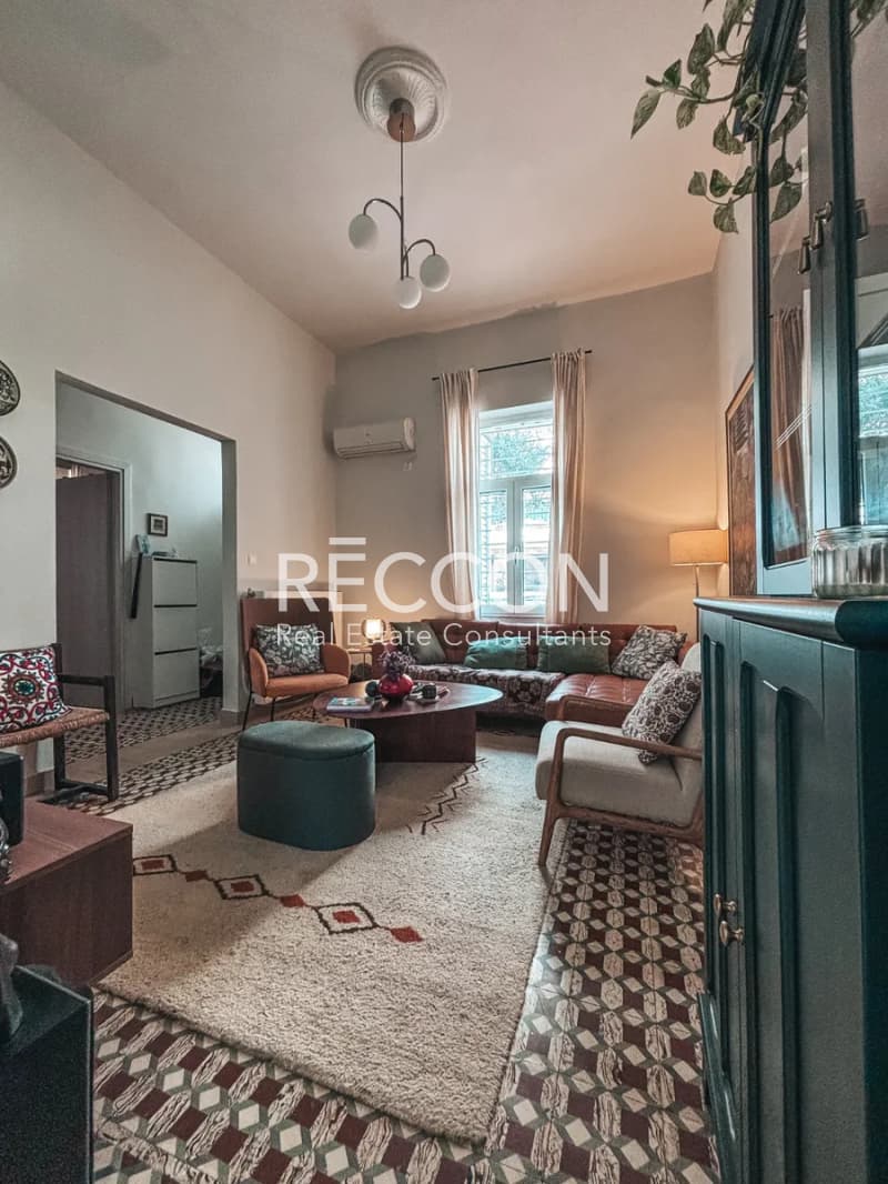 Apartment in Zoodochos Pigi, Vironas — Photo 1 of 25