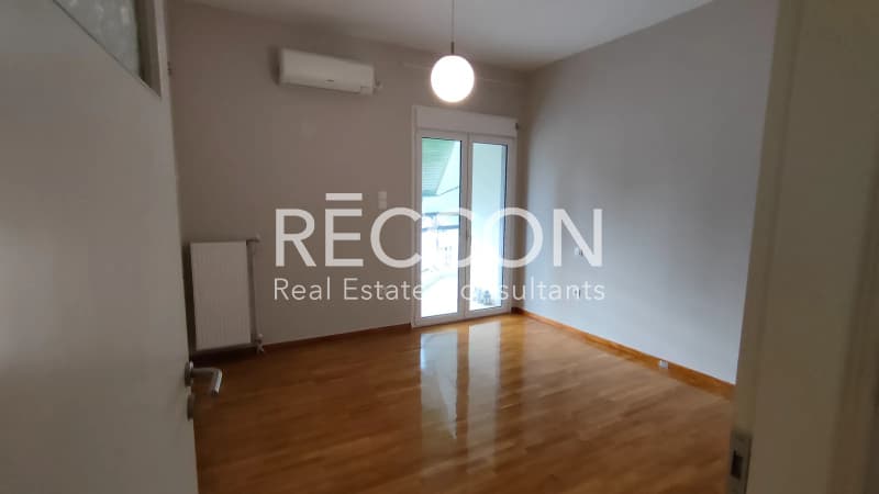Apartment in Analipsi, Vironas — Photo 16 of 26