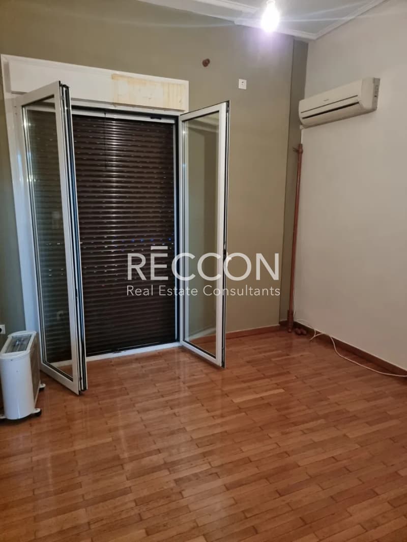 Apartment in Metamorfosi Virona, Vironas — Photo 11 of 15