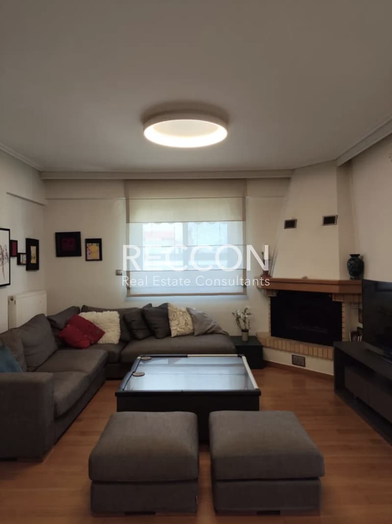 Apartment in Metamorfosi, Chalandri — Photo 1 of 25