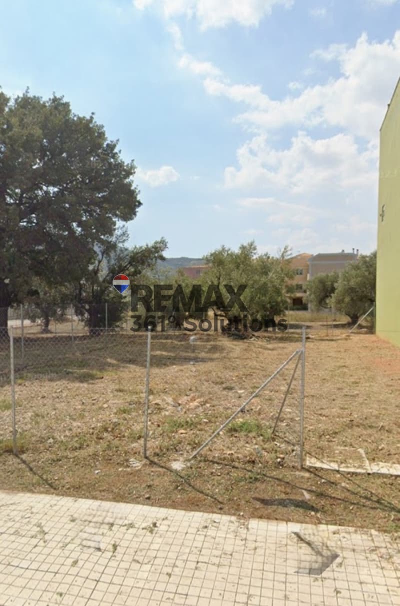 Οικόπεδο στην Φούρεσι, Γλυκά Νερά — Φωτογραφία 1 από 4