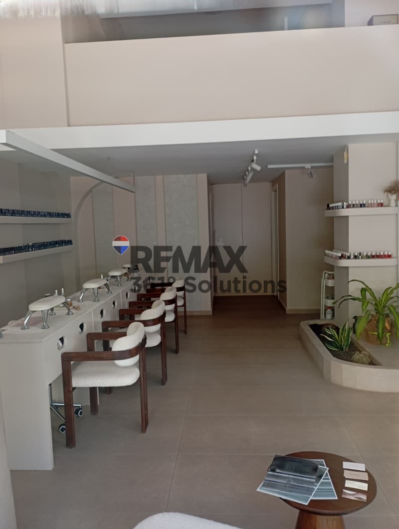Κατάστημα στην Νέο Τέρμα, Μαρούσι — Φωτογραφία 1 από 2