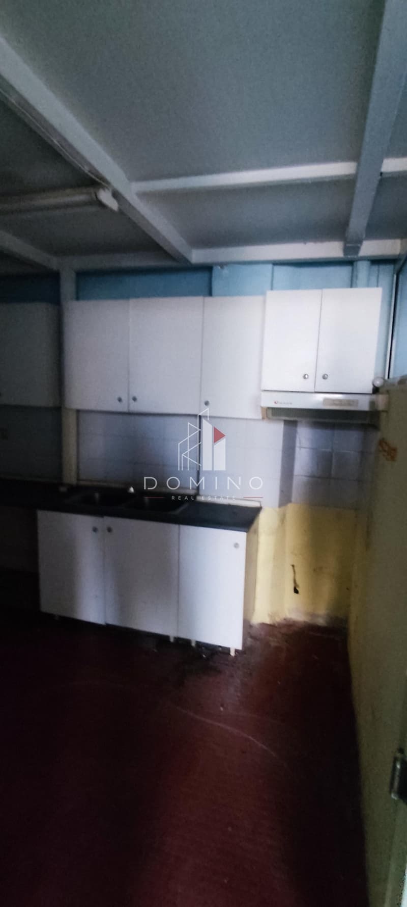 Retail Store in Center, Stavroupoli — Photo 11 of 15