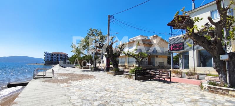 Κατάστημα στην Κέντρο, Αγριά — Φωτογραφία 1 από 24