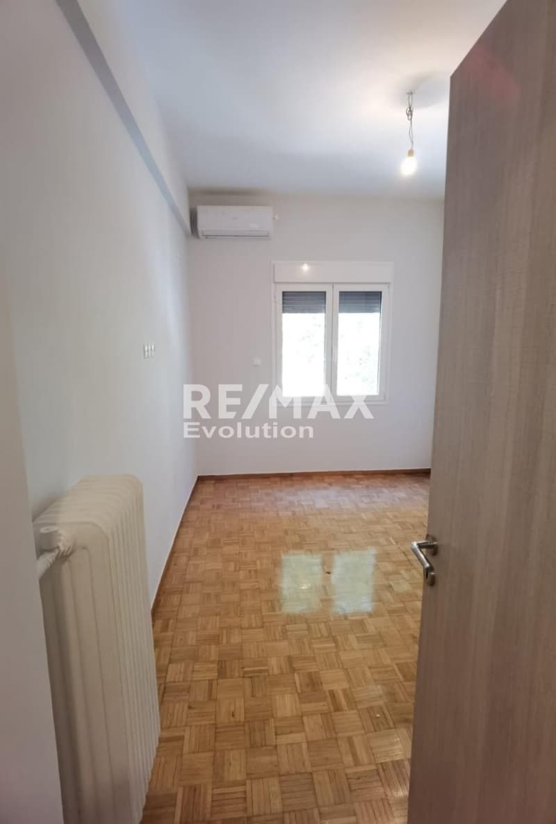 Apartment in Agios Panteleimonas, Attiki — Photo 2 of 20
