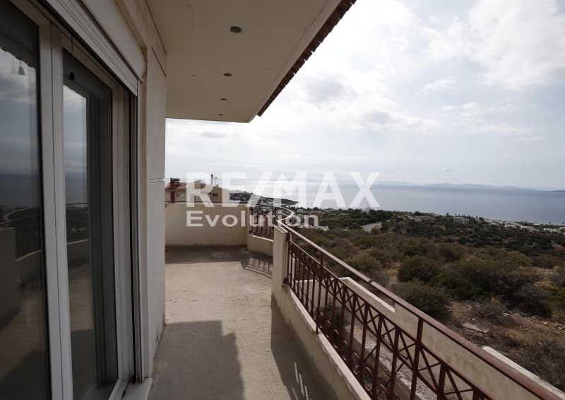 House in Saronida, Saronida — Photo 1 of 7