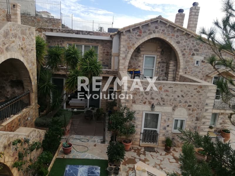 House in Saronida, Saronida — Photo 1 of 30