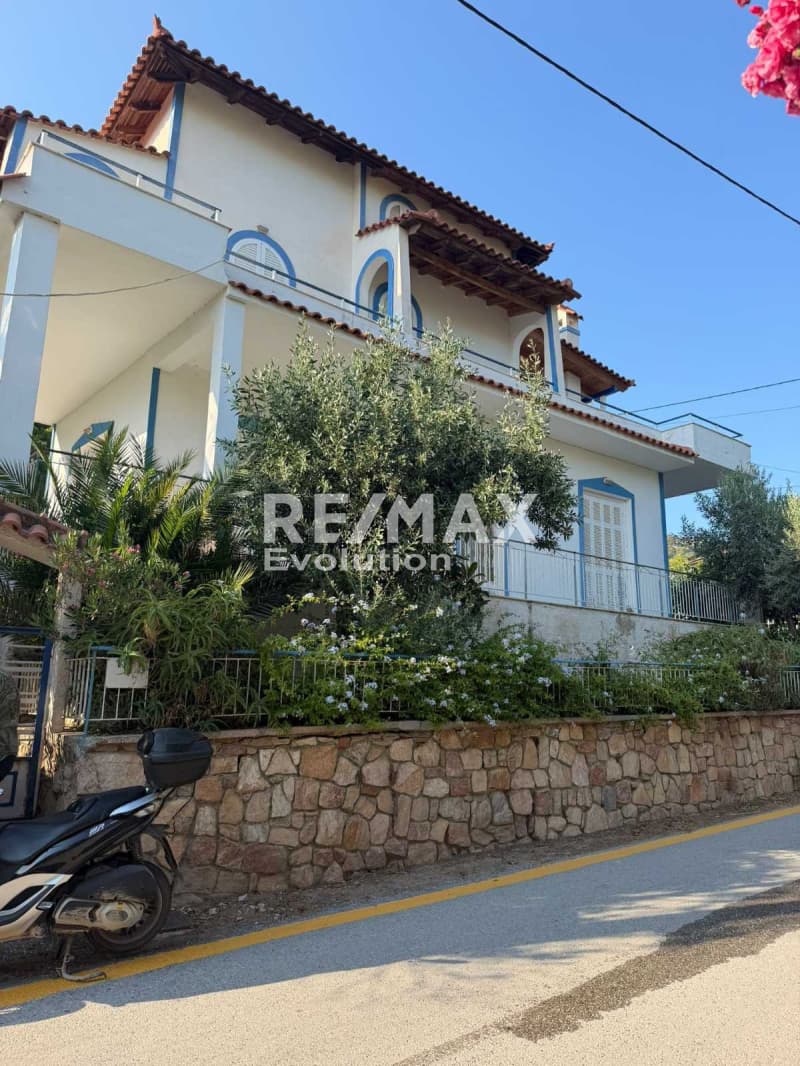 Apartment in Porto Rafti, Vravrona — Photo 3 of 28