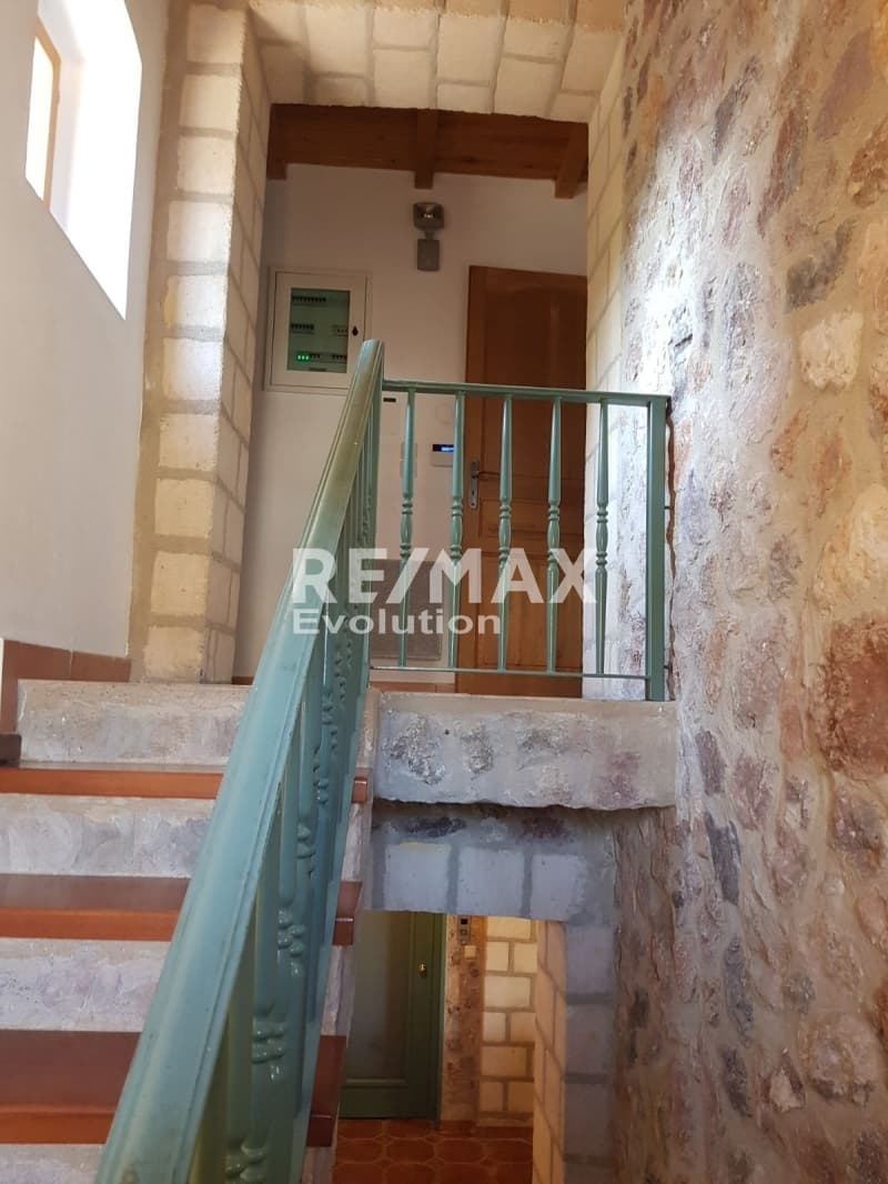 Μονοκατοικία στην Λόφος Ξελαφτάκι, Καλύβια Θορικού — Φωτογραφία 25 από 31