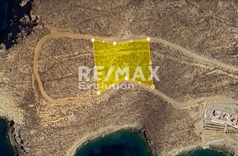 Parcel in Flampouria, Kythnos — Photo 1 of 6