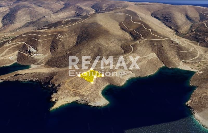 Parcel in Flampouria, Kythnos — Photo 5 of 6