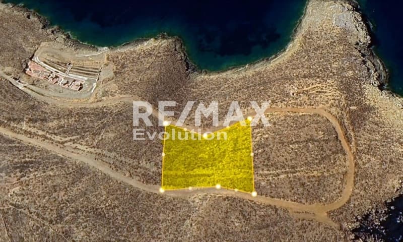 Parcel in Flampouria, Kythnos — Photo 4 of 6