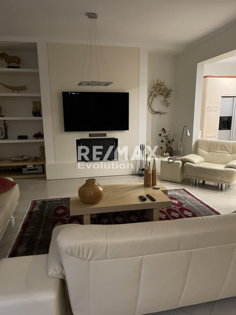 Μονοκατοικία στην Λόφος Ξελαφτάκι, Καλύβια Θορικού — Φωτογραφία 17 από 20