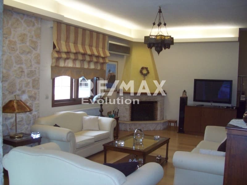 House in Agios Panteleimonas, Anavissos — Photo 14 of 30