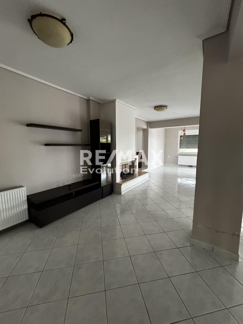 House in Agios Nikolaos, Anavissos — Photo 4 of 30