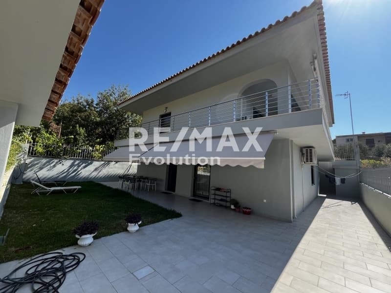 House in Paralia, Anavissos — Photo 1 of 26