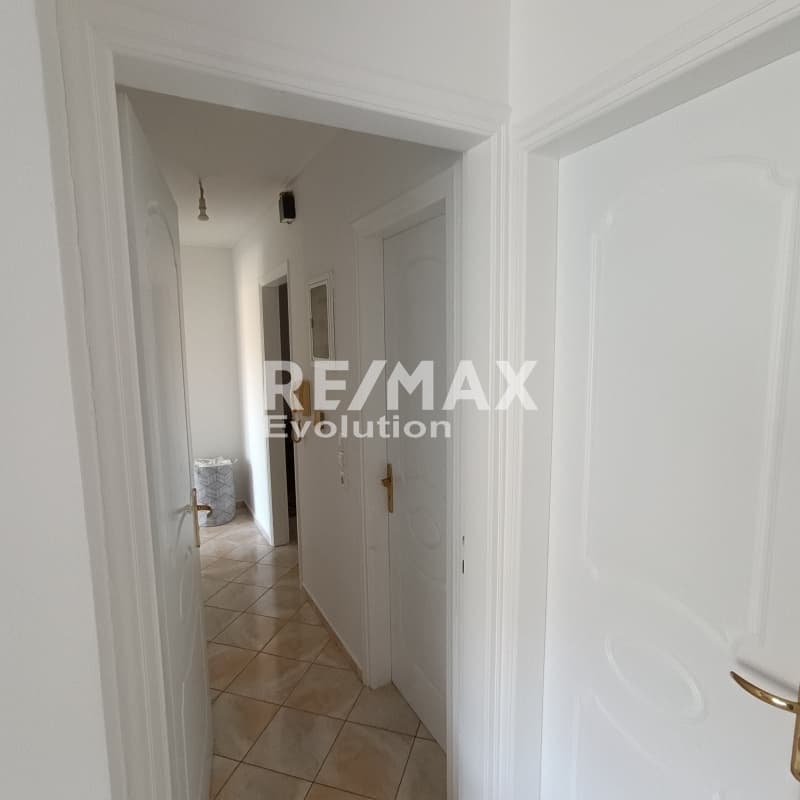 Apartment in Saronida, Saronida — Photo 5 of 12