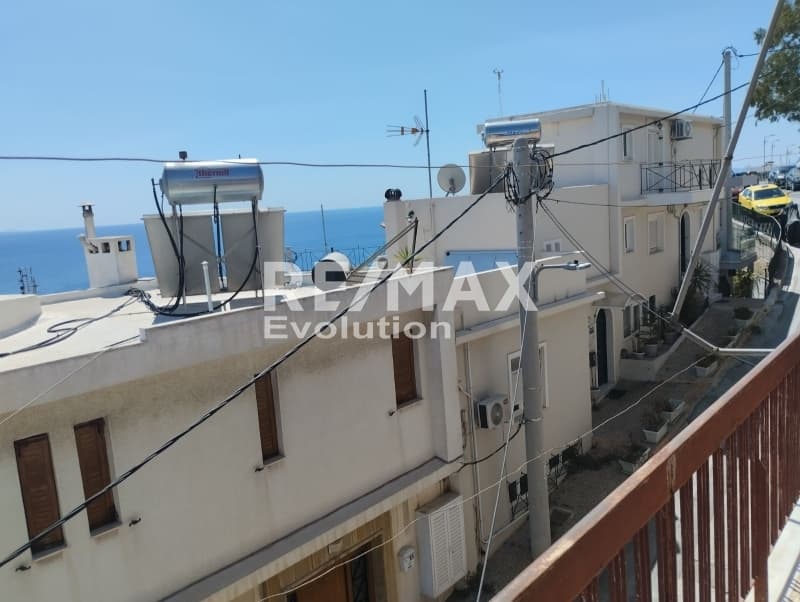 Apartment in Mikrolimano, Piraeus — Photo 9 of 11