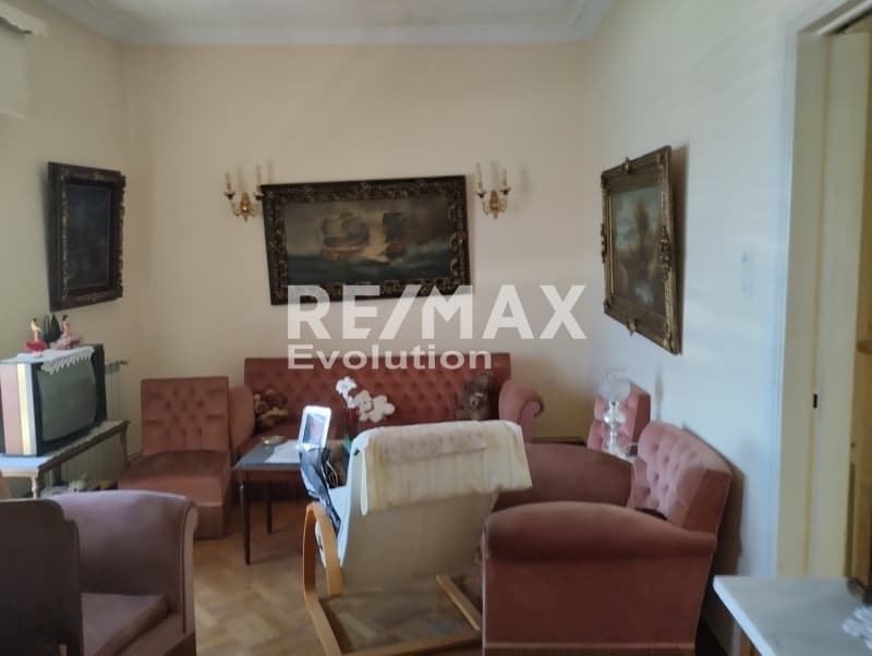 Apartment in Mikrolimano, Piraeus — Photo 6 of 11