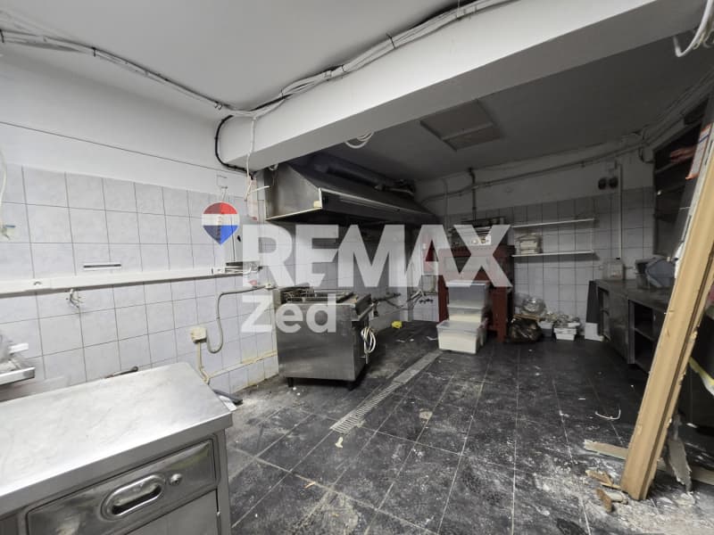 Retail Store in Center, Chalandri — Photo 14 of 15