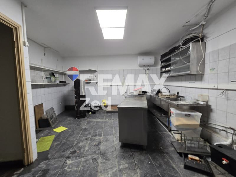 Retail Store in Center, Chalandri — Photo 12 of 15