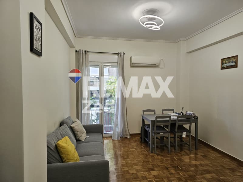 Apartment in Chatzikiriakeio, Piraeus — Photo 1 of 8