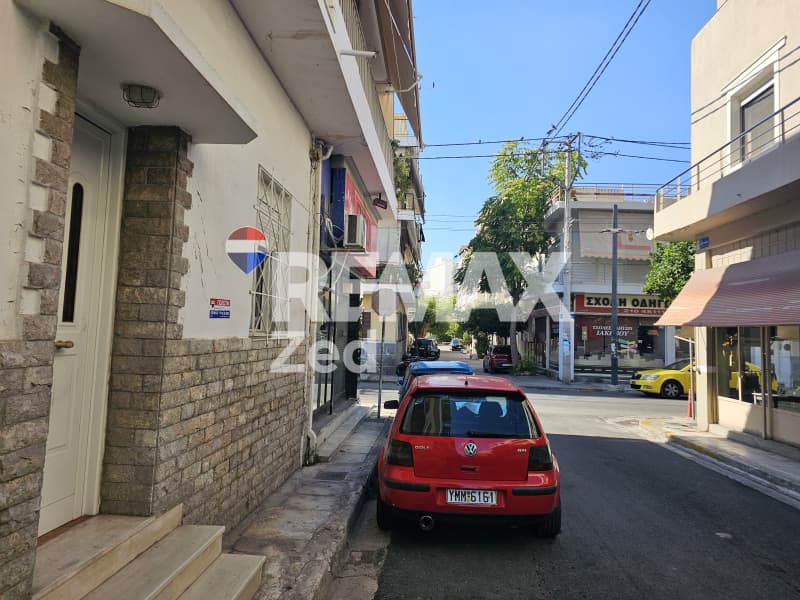 Apartment in Kaminia, Piraeus — Photo 1 of 13