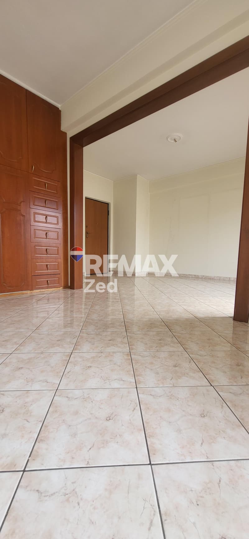 Apartment in Creteka, Galatsi — Photo 2 of 4