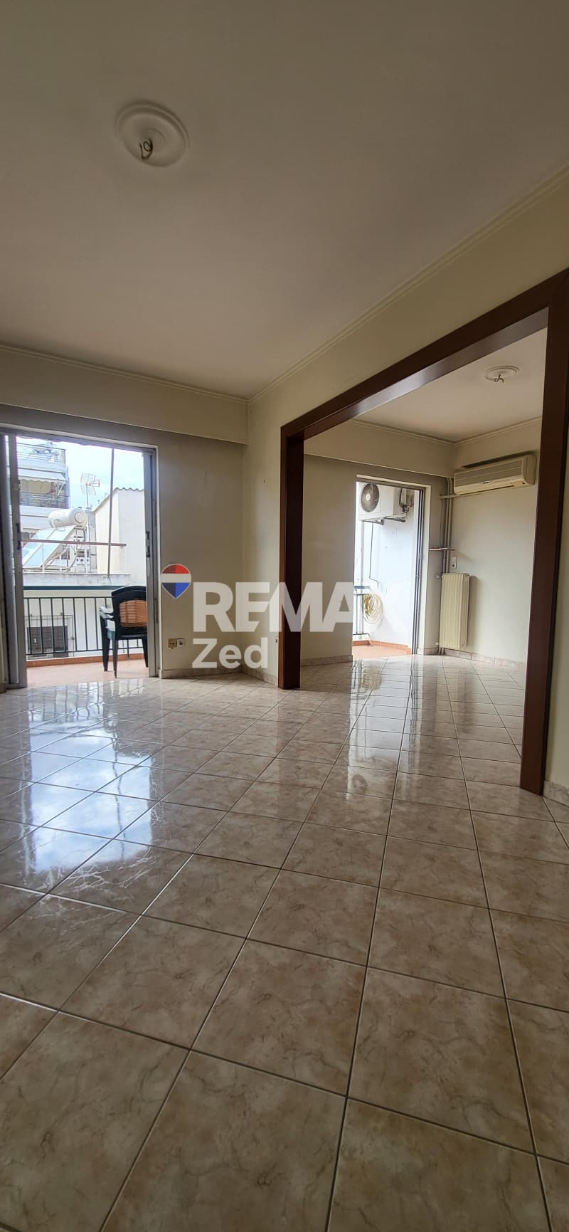 Apartment in Creteka, Galatsi — Photo 1 of 4