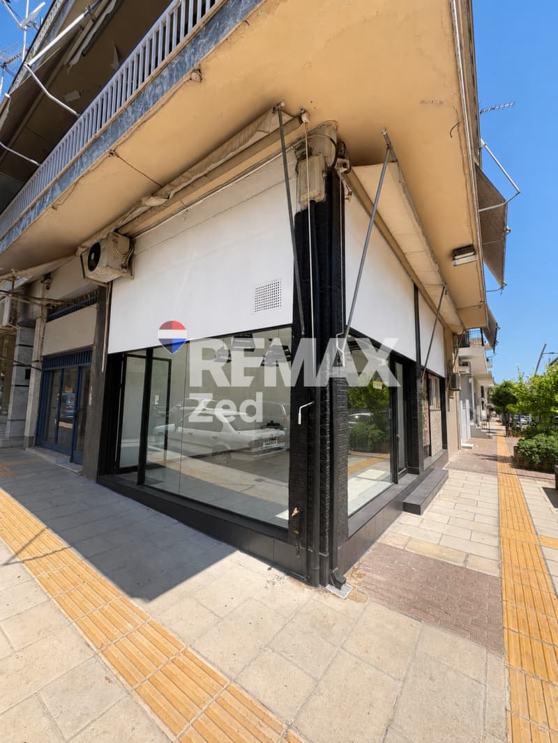 Retail Store in Filakes - Athlitiko Kentro, Koridallos — Photo 2 of 19
