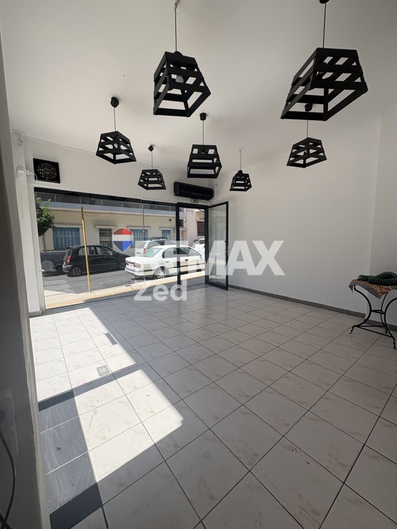 Retail Store in Filakes - Athlitiko Kentro, Koridallos — Photo 3 of 19