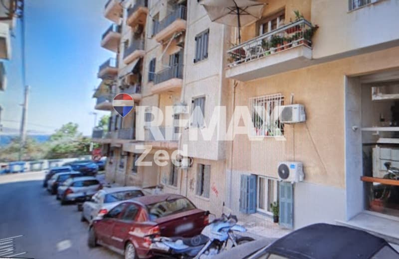 Apartment in Freattida, Piraeus — Photo 1 of 10