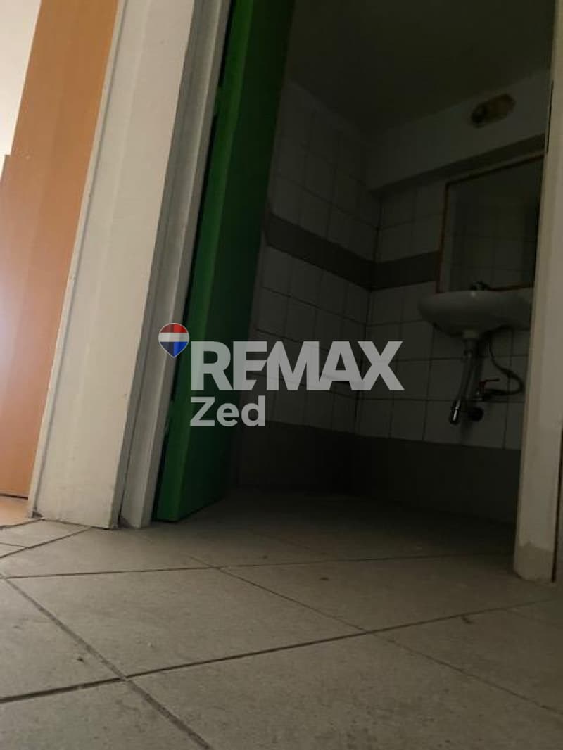 Κατάστημα στην Λιμάνι, Πειραιάς — Φωτογραφία 4 από 4