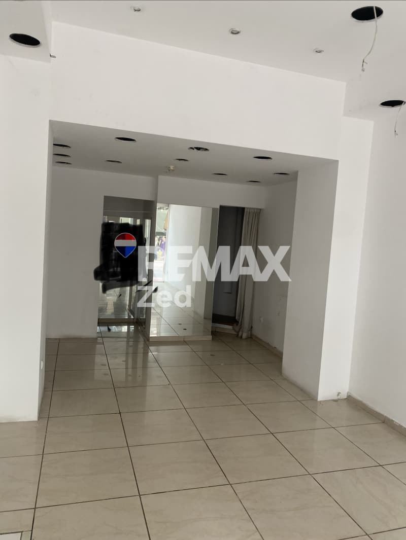 Κατάστημα στην Λιμάνι, Πειραιάς — Φωτογραφία 1 από 4