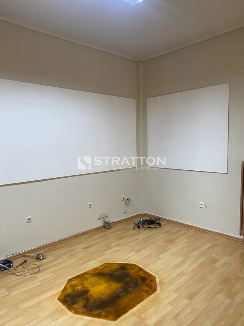 Office in Platia Kanigos, Exarchia - Neapoli — Photo 11 of 13